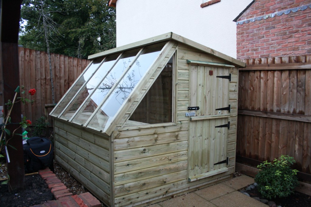 Garden potting Sheds