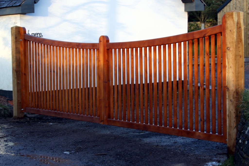 Redwood curved gates. The Wooden Workshop, Bampton, Devon.