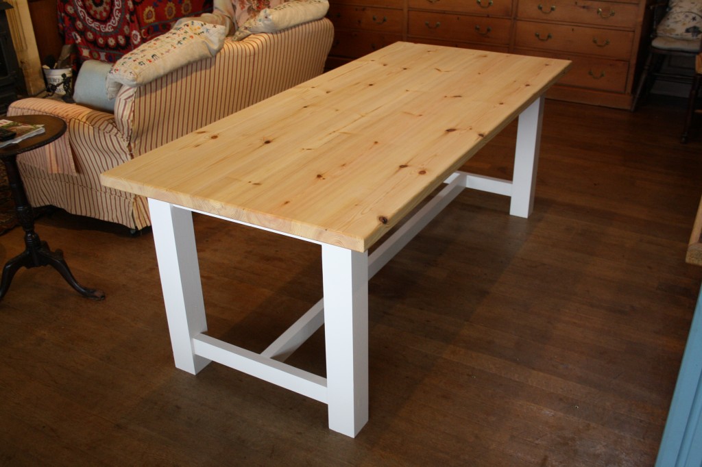 Farmhouse dining table. The Wooden Workshop, Bampton Devon.