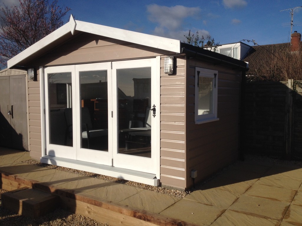 Bi fold summerhouse, The Wooden Workshop, Oakford Devon. (1)