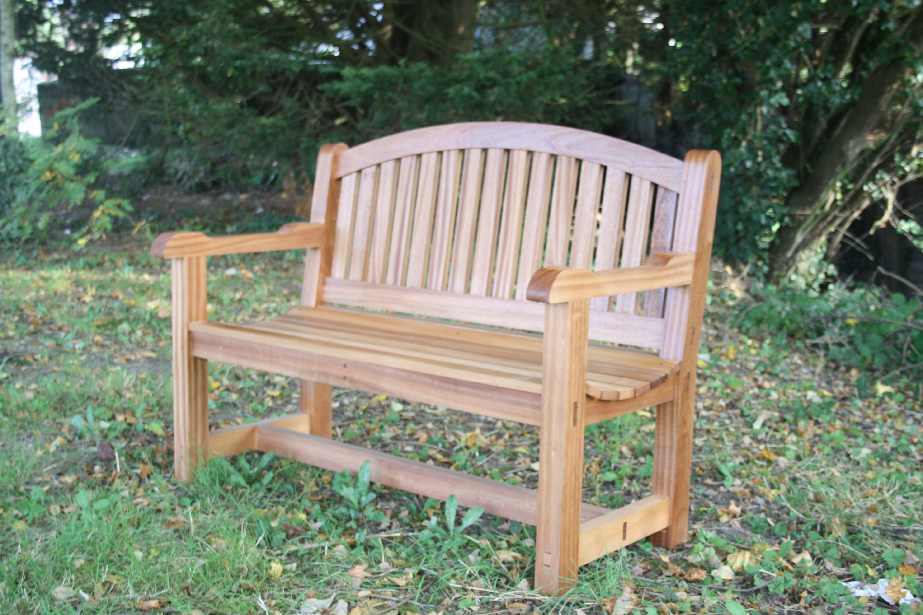 Curved Sapele Bench. The Wooden Workshop, Bampton, Devon