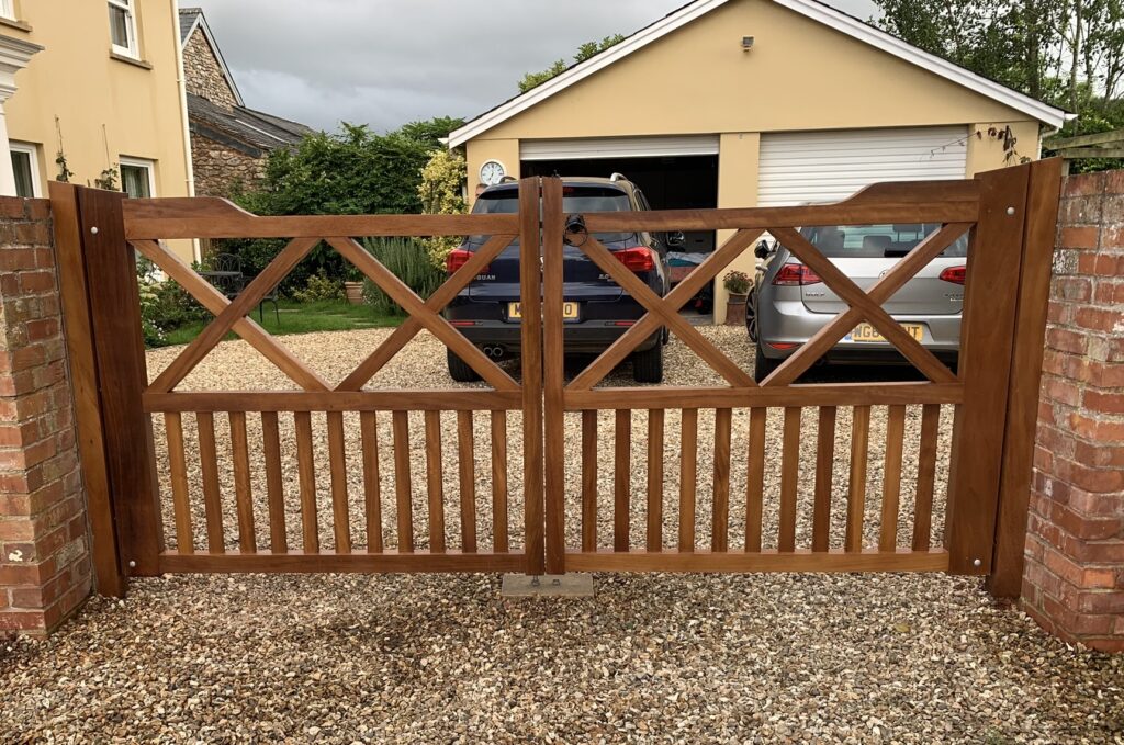 Bespoke Oak Gates - The Wooden Workshop Bampton Devon